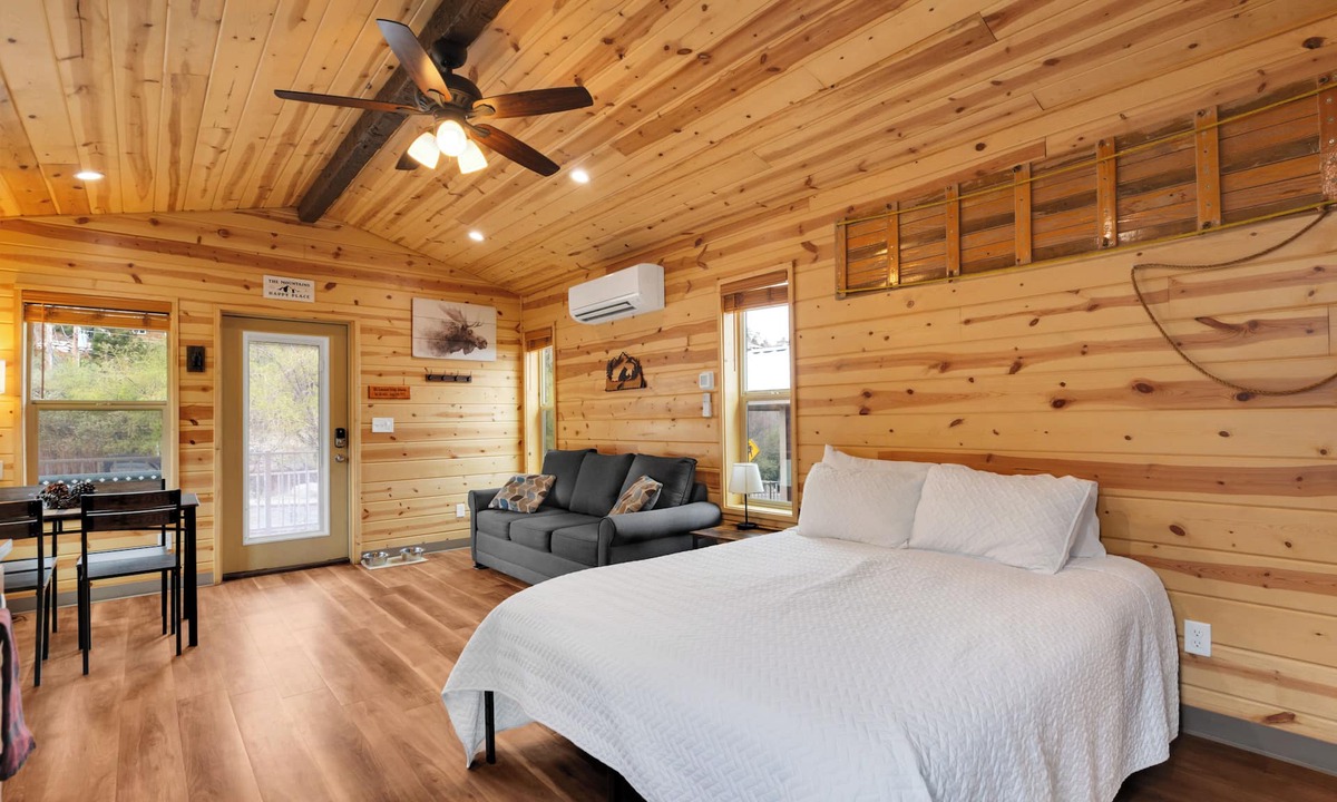 Summerhaven Cabin | Mt Lemmon Cabin 8 - Near Shopping/Ski Valley and More.