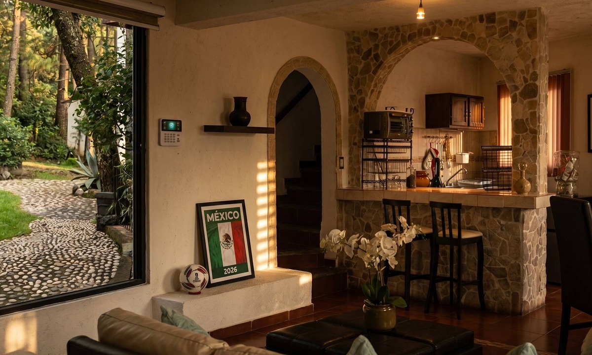 Huitzilac House | Luxury Mountain Retreat near Mexico City/Secure, Peaceful, and Private