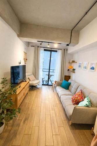 Zona 4 Apartment | NEW! Modern Apartment in 4 Grados Norte