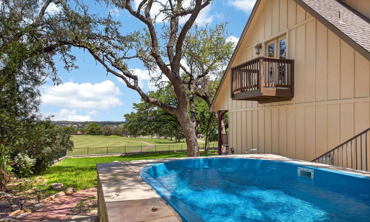 Point Venture House | New! Pool & Golf Course View + Patio
