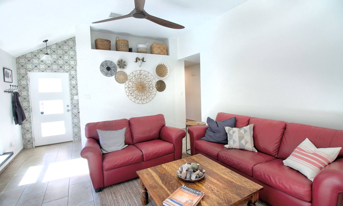 Mesilla Park House | New Refurb, fully stocked kitchen, private fenced yard and tile throughout.