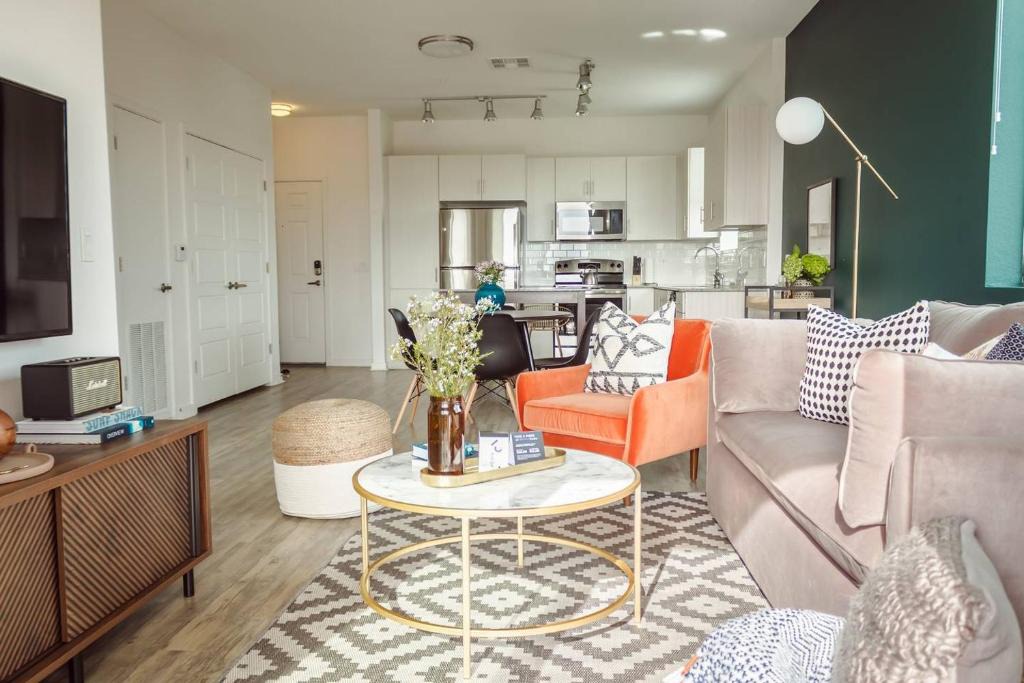Booker T. Washington Apartment | New! Stunning 1BR/1BA DT Phoenix Apt by Domio