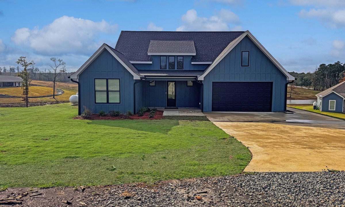 Negreet House | Newly Built- Waterfront Retreat in Toledo Bend, Boat Friendly