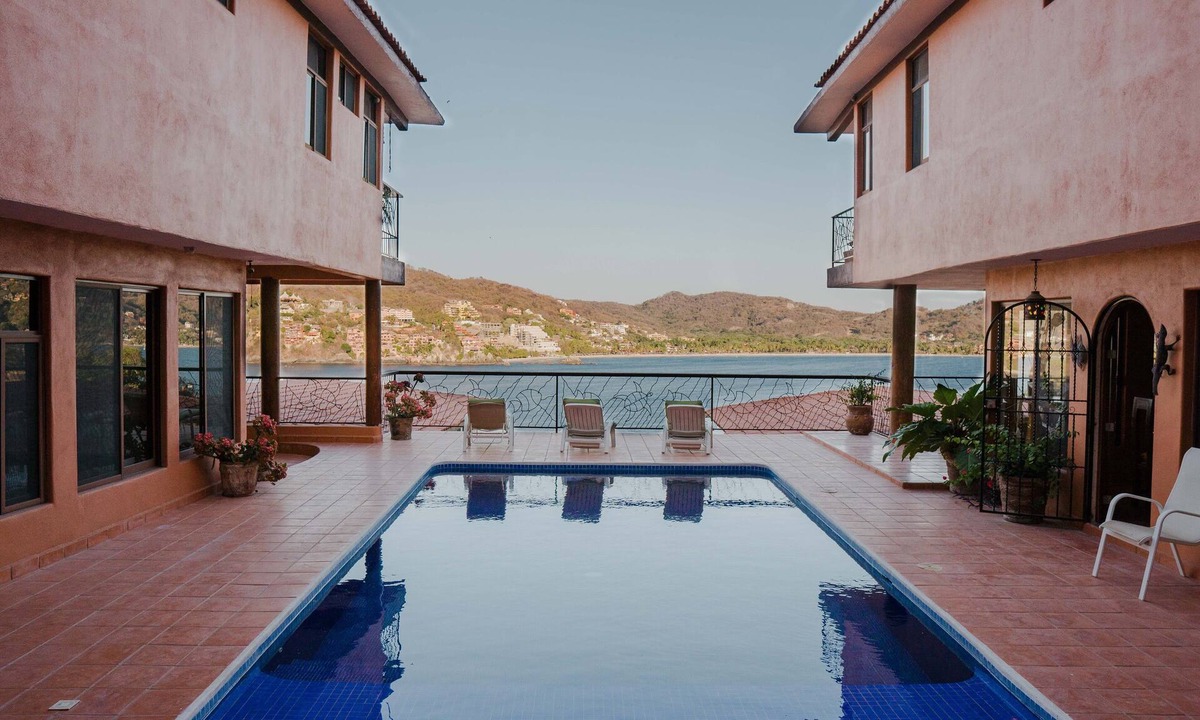 Almacen Villa | Nice vacation place to relax under the hot sun of zihuatanejo