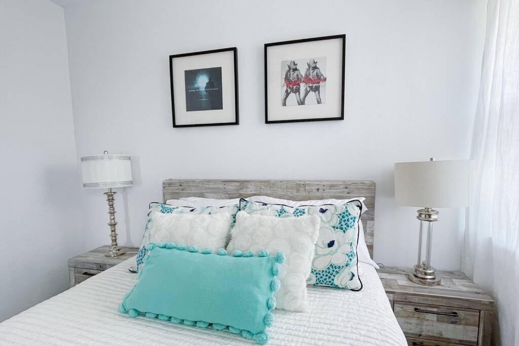 Dripping Springs House | No Room For Blues- Hill Country Views!!