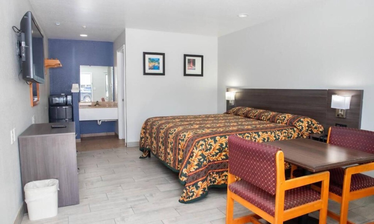 Harlandale Hotel | Nogalitos Motel