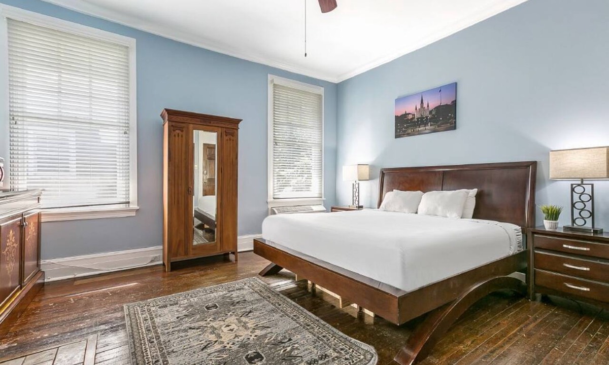 Mid-City Hotel | NOLA Vibes | Cozy Studio on Canal Street