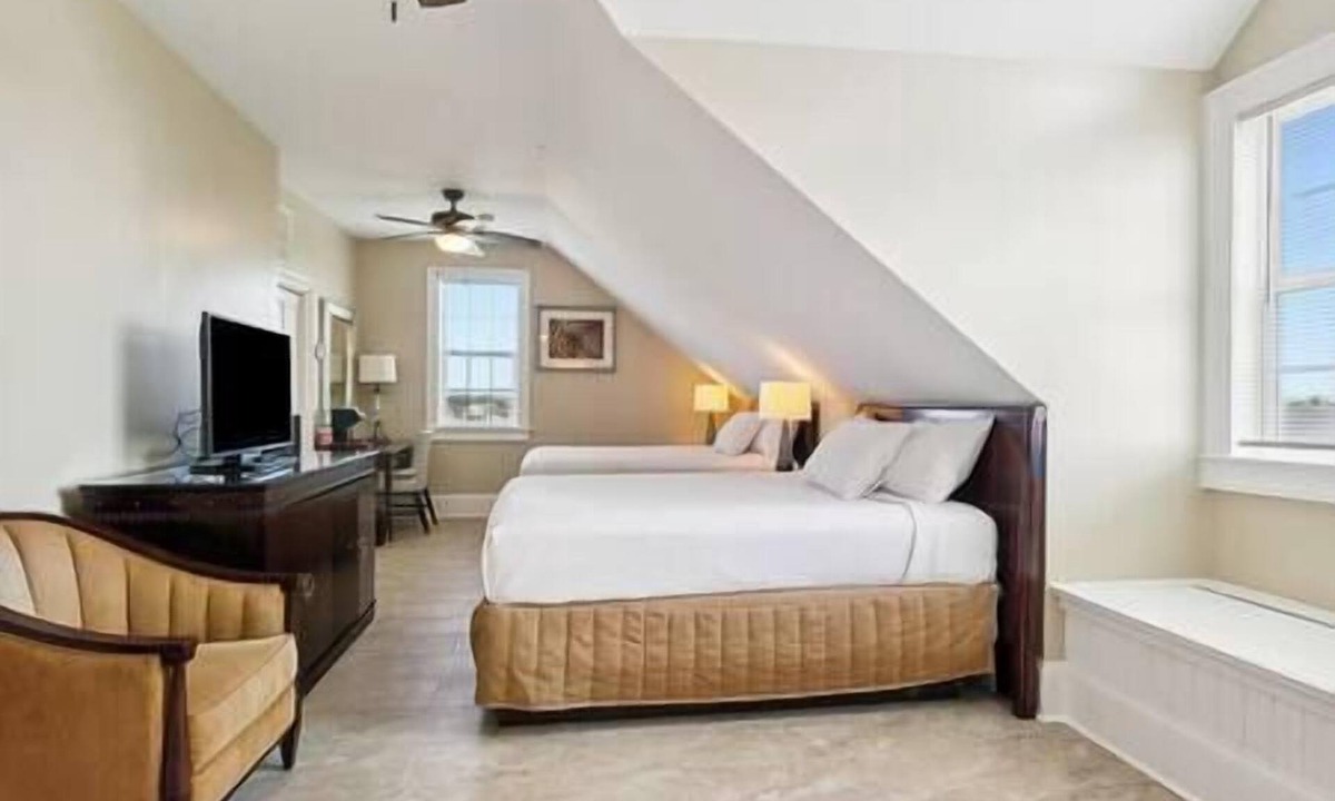 Lafitte Bed & Breakfast | Oak Cottage R301