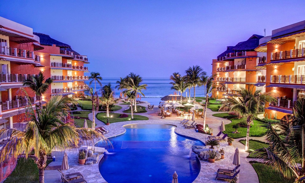 Puerto Escondido Resort | Ocean Front 4 Bedroom Penthouse with Resort Amenities Overlooking the Pacific!