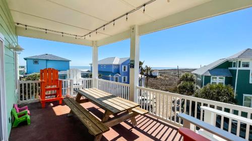 Sand Point House | Ocean Outlook