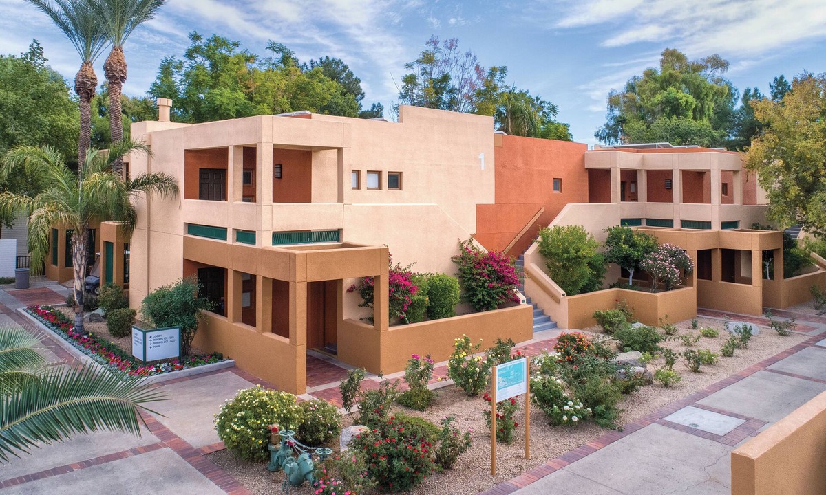 Paradise Valley Village Resort | OFFICIAL LISTING | Wyndham - Orange Tree Golf Resort 1BR w/Golf, Pool, & More!