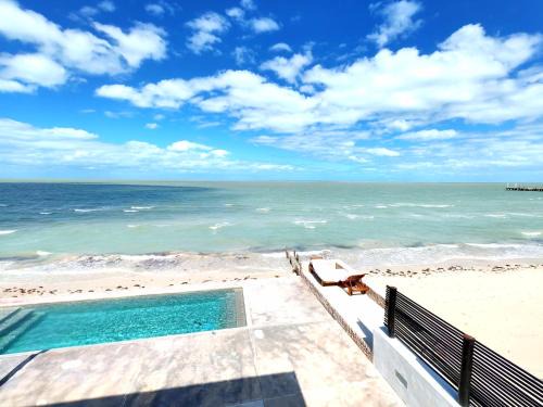 Chuburna Apartment | On Beach Seaside Sunset Haven 2 - Epic Sea View
