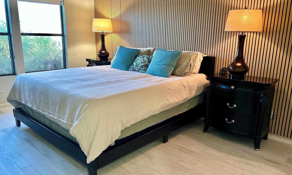 Ahwatukee Foothills House | Outdoor Fun & Relaxation: Mini Golf, Pool, Hot tub, EV charger
