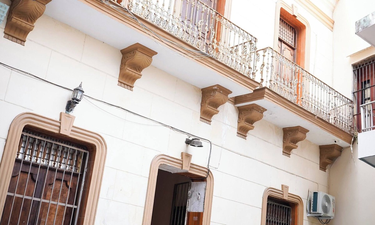 Old Town Hotel | OYO Hotel El Conquistador