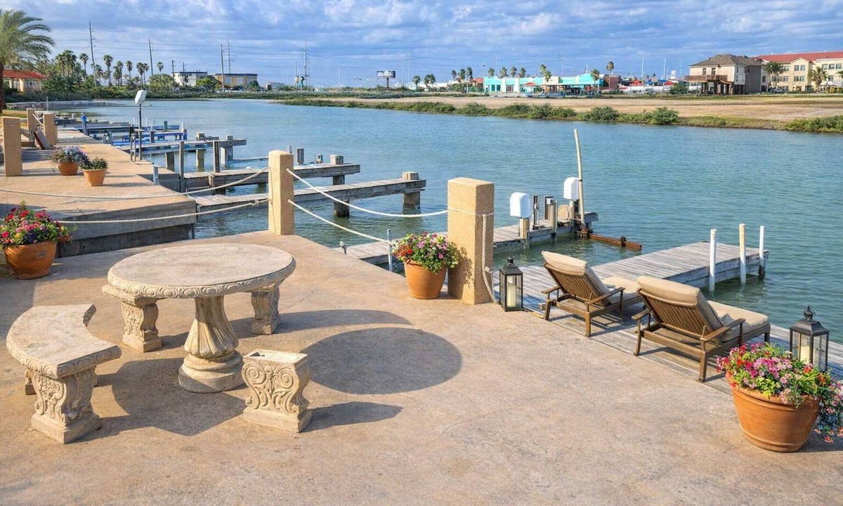 Port Isabel Condo | Oyster Cove