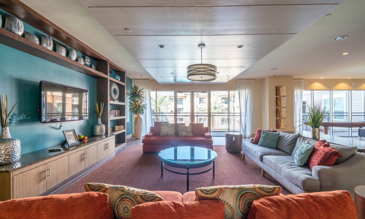 Astrodome Apartment | PackHouse NRG/MED Center