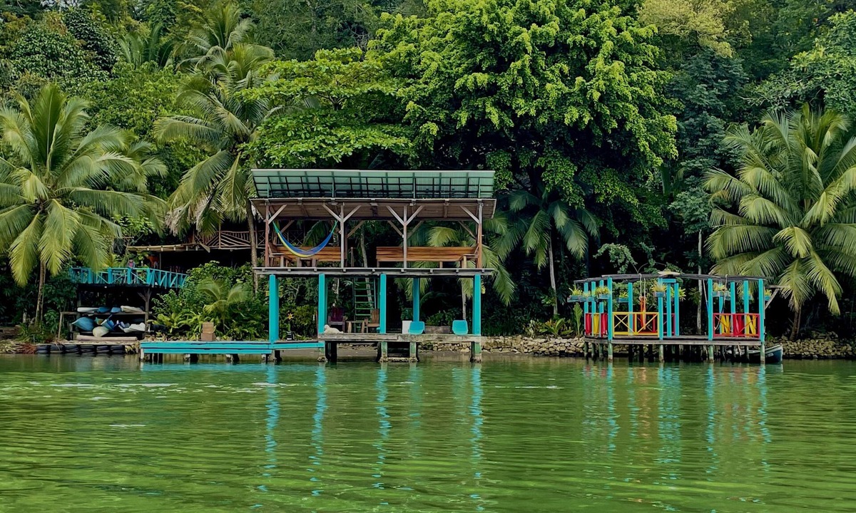Puerto Barrios Cabin | Palmeras del Río Hotel