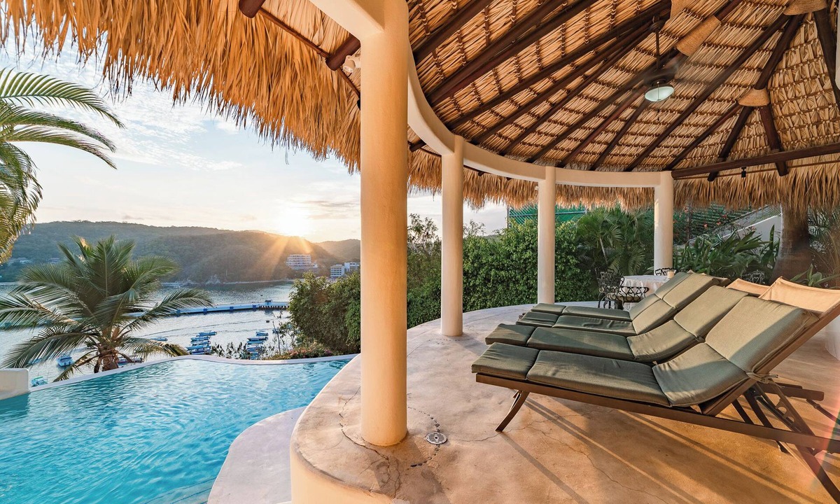 P Chahue Villa | Panoramic Sunset Villa