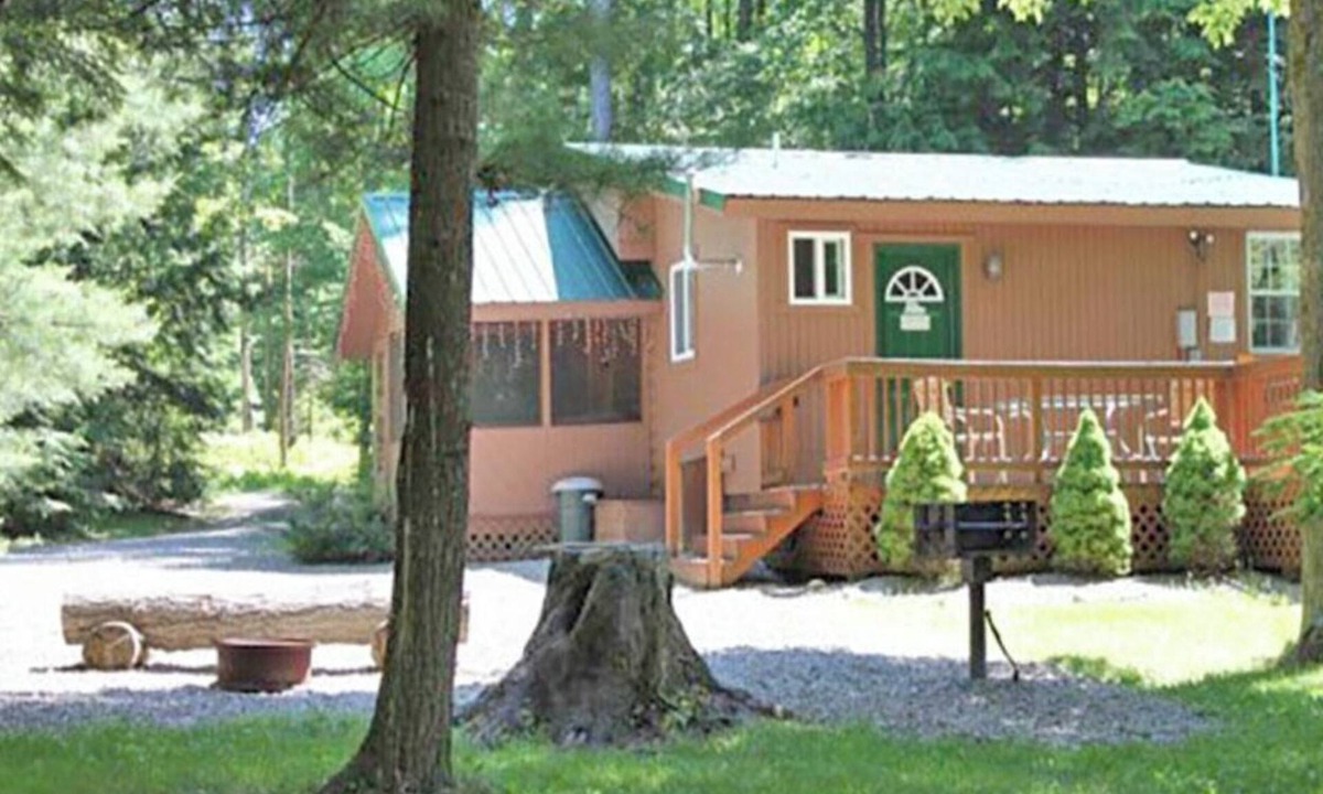 Sigel Cabin | Paradise West