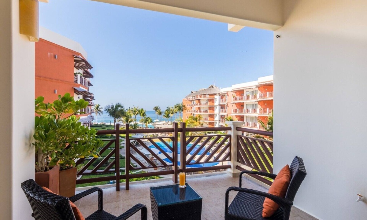 Puerto Escondido Resort | Partial Ocean View 1 Bedroom Residence with Resort Amenities!