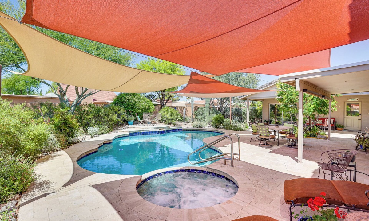 Paradise Valley Village Cottage | Patio & Pool Access: Sunny Phoenix Casita!