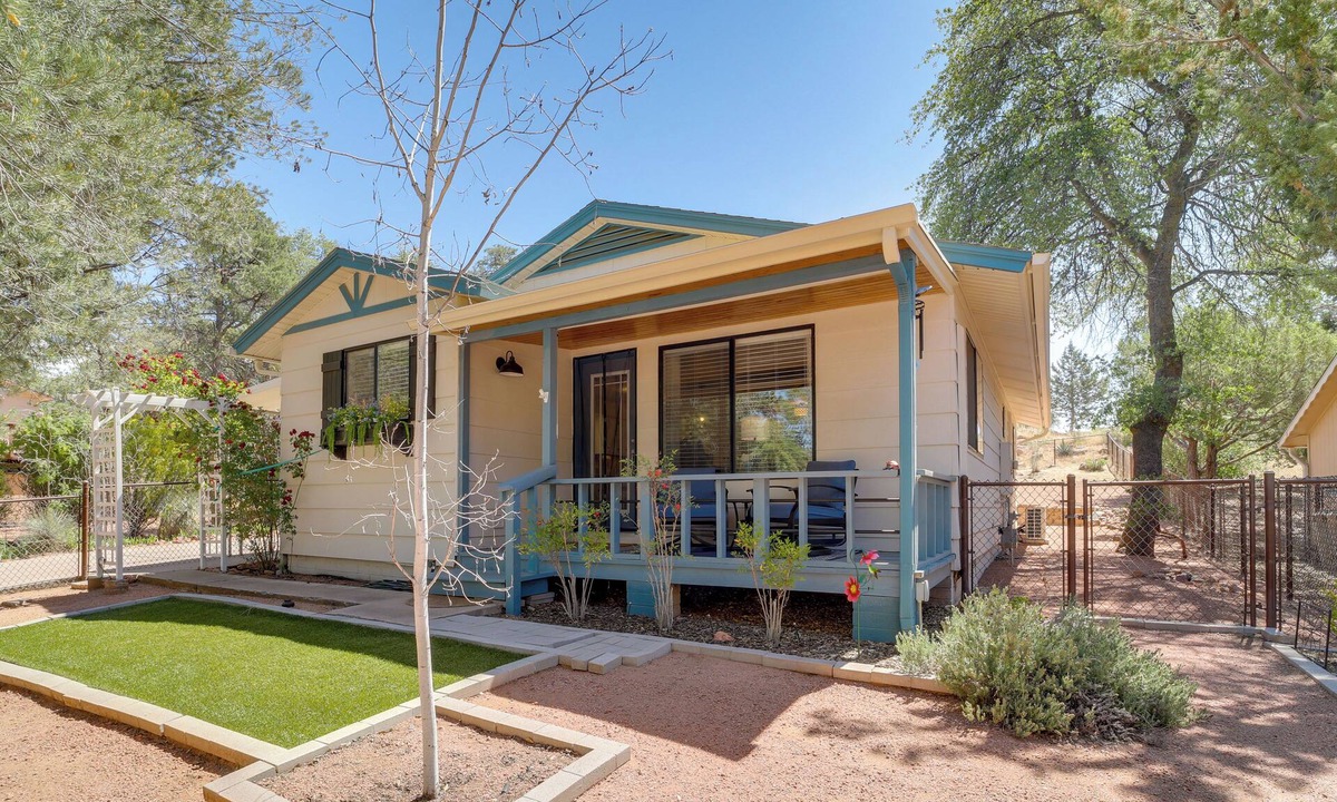 Payson Cottage | Payson Summer Getaway w/Backyard
