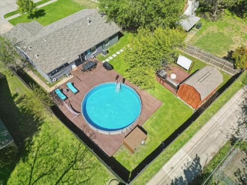 Richardson House | Peaceful and Relaxing Getaway w Beautiful Pool