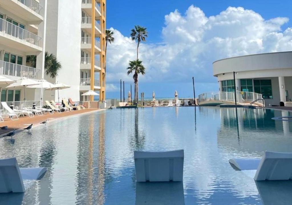 South Padre Island Hotel | Peninsula Island Resort & Spa - Beachfront Property at South Padre Island