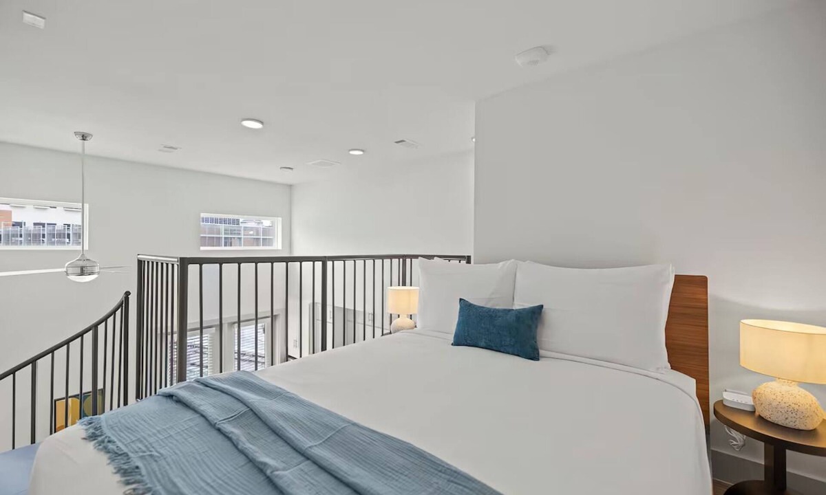 Waller Creek District Hotel | Perfect Austin Getaway | Stay Near Downtown’s Top Dining & Entertainment
