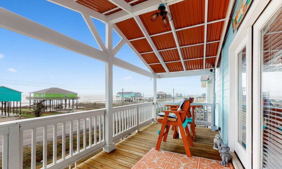 Port Bolivar House | Perfect | Gulf Views | Furnitured Deck | Sleeps 10
