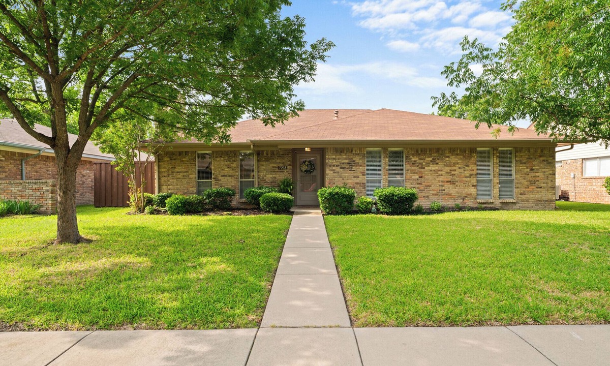 Rowlett House | Pet-friendly 3-bedroom + Office and Pool