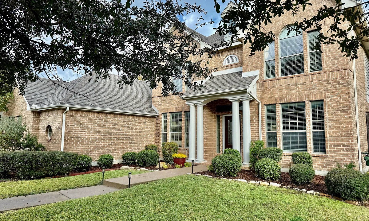 Murphy House | Pet-Friendly 4-Bedroom+Office, Pool Table, Hot Tub