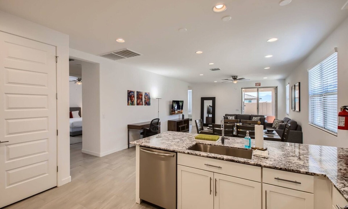 Estrella Village House | Phoenix 5BR With Fast Wifi
