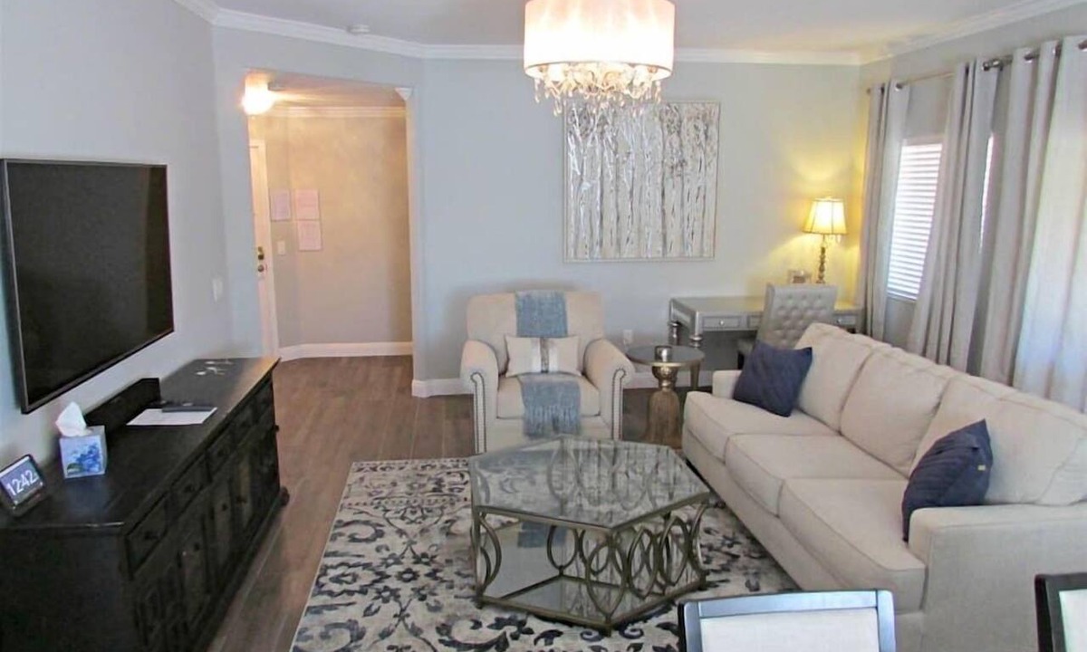 Salida Del Sol Condo | plush gated condo with heated pool, near westworld