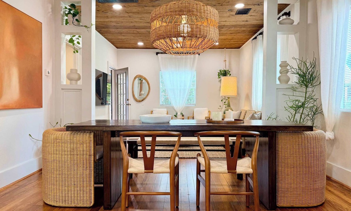Greater Heights House | poolside getaway w/hot tub & relaxing courtyard
