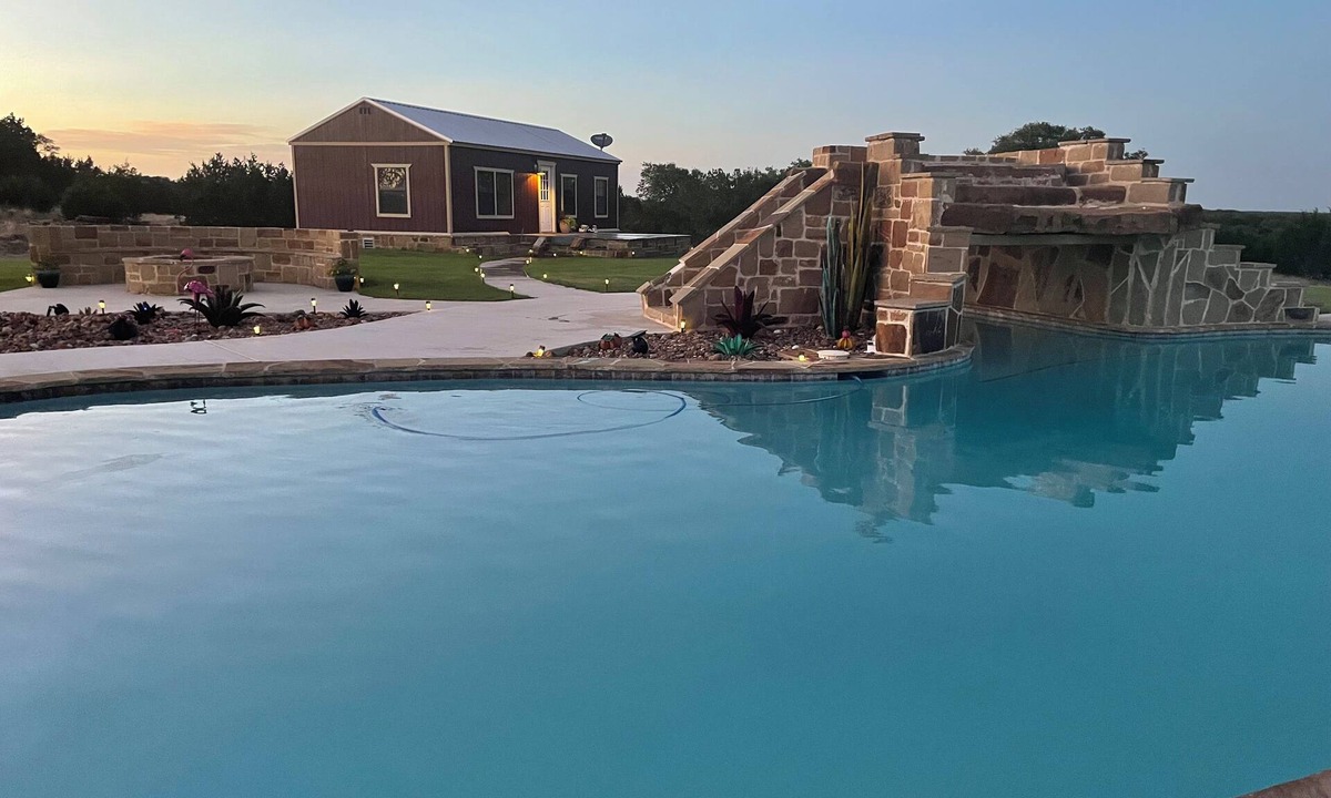 Hunt House | Poolside guesthouse in beautiful Hill Country