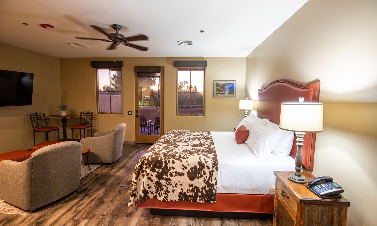 Cave Creek Hotel | Prickly Pear Inn