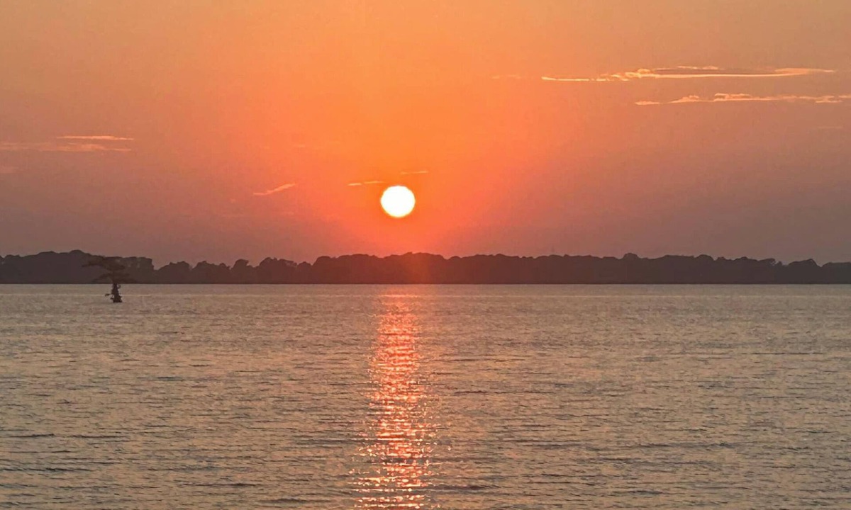 Samburg House | Pristine Lakefront Home has lots of space and amazing views.