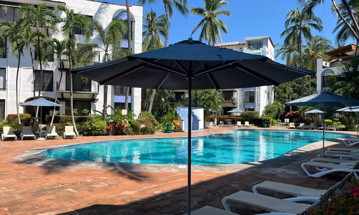 Fluvial Vallarta Apartment | Puerto de Luna: Double Room with Kitchen & Pool Access