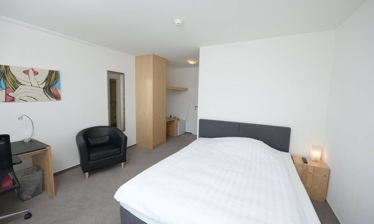 Belp Hotel | QCM Campus