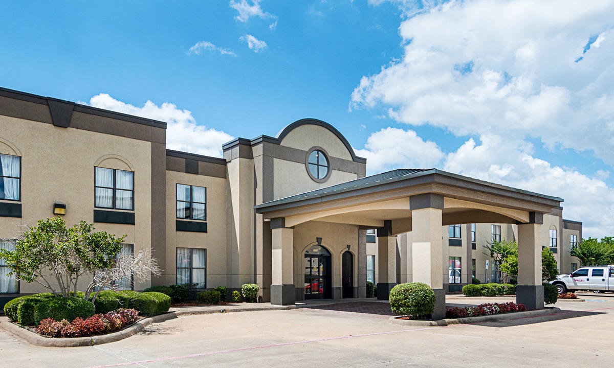 Sherman Hotel | Quality Suites Sherman