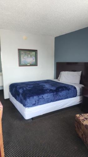 Amarillo Apartment | Queen Bed Hotel Room 132