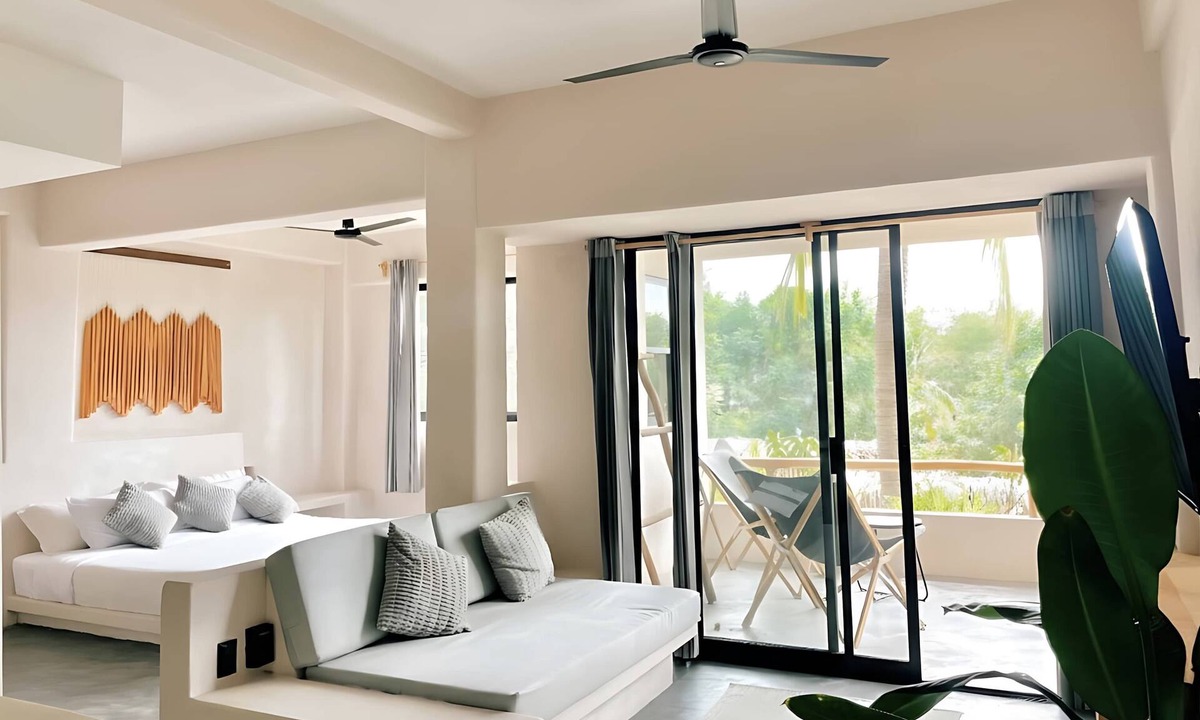Santa Maria Apartment | Queen Loft · Private Terrace · Steps to Beach