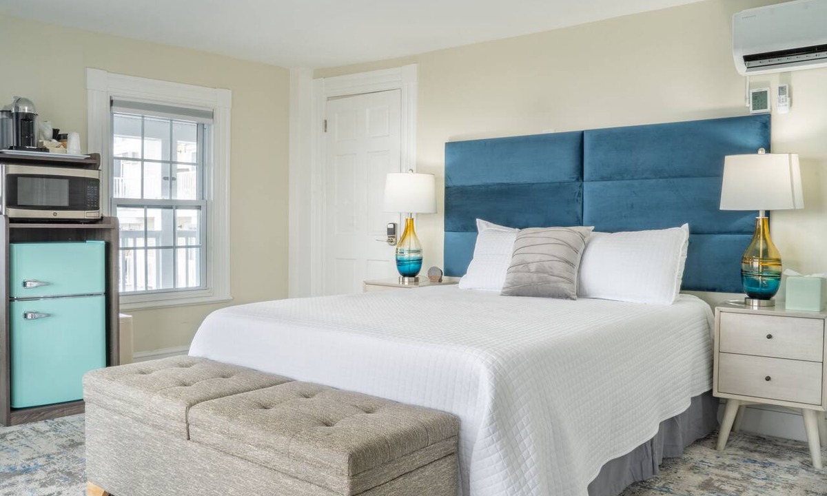 Hampton Hotel | Queen room with private oceanfront balcony - incredible views!