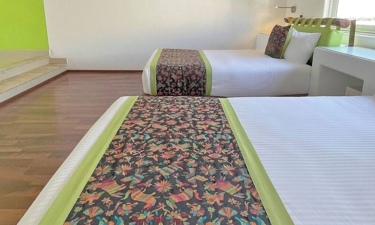 Centro Hotel | Quick & Comfortable: 2 Spacious Suites Perfect for Friends or Families