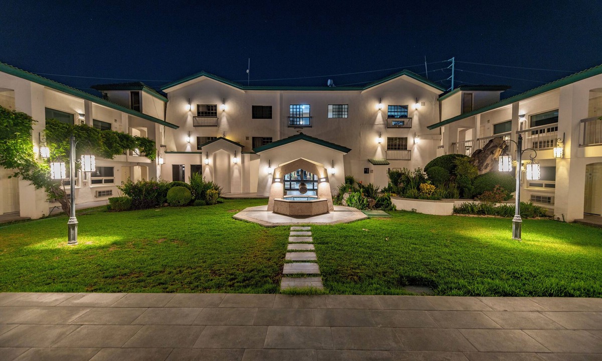 Saltillo Hotel | Quinta Dorada Hotel and Suites