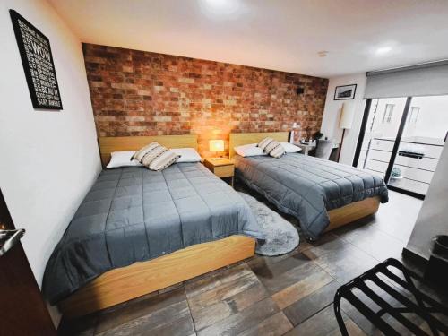 Ciudad Lopez Mateos Apartment | R05 DOUBLE STUDIO at ITESM CEM Full Services, Shared-Kitchen, Fridge ,Laundry, Smart TV, Parking, Balcony