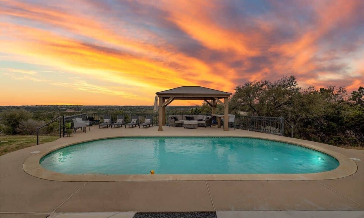 Leander Cabin | Ranch Retreat: Amenities Galore!
