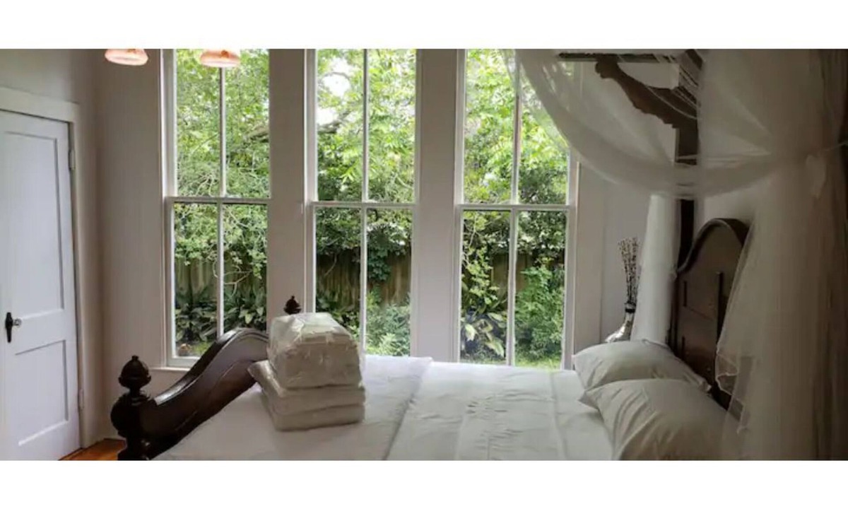 Zachary House | Relax at McHugh 1903 Victorian House National Historic Register Old Town