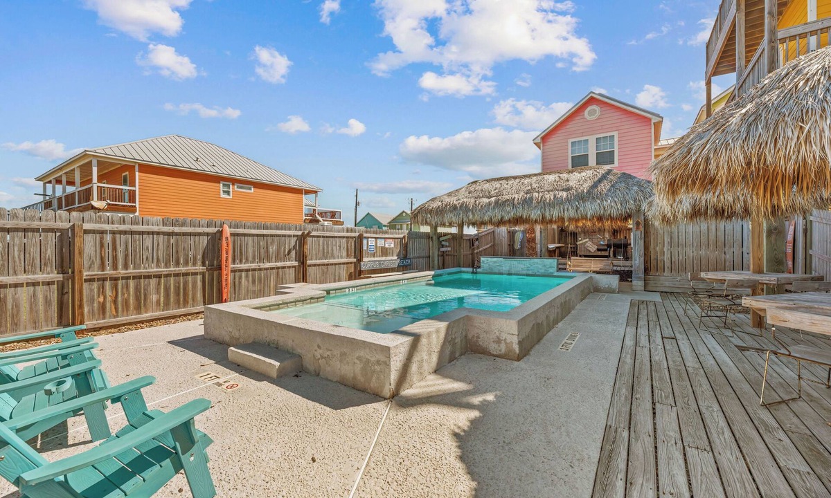 North Beach House | Relax with harbor bridge views and beach access in this cozy retreat. Sleeps 6